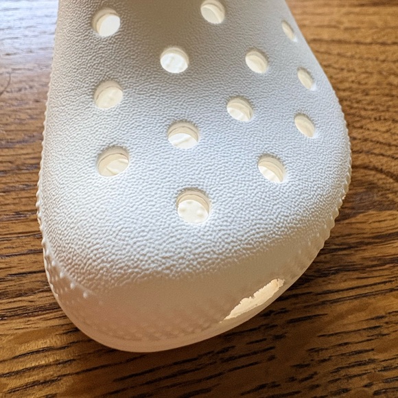 Crocs white-classic- size C9- unisex - Picture 4 of 12